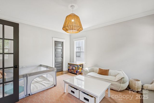 2221 Kenmore Avenue, Charlotte, NC 28204