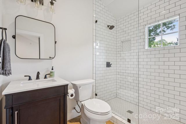 2221 Kenmore Avenue, Charlotte, NC 28204