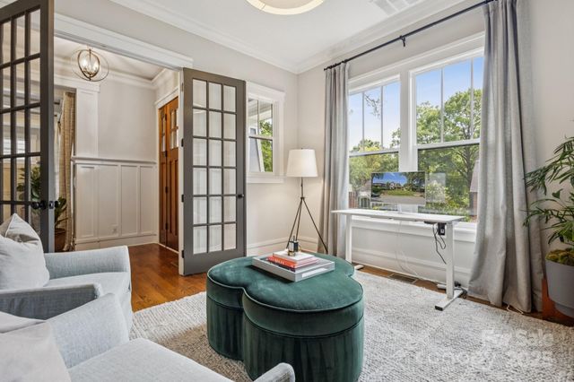 2221 Kenmore Avenue, Charlotte, NC 28204