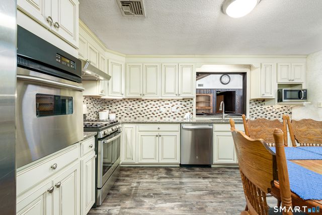 33 Ash Road, South Windsor, CT 06074