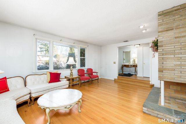 33 Ash Road, South Windsor, CT 06074