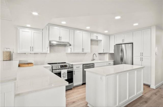 1000 Lantana Dr 301, Port Aransas, TX 78373