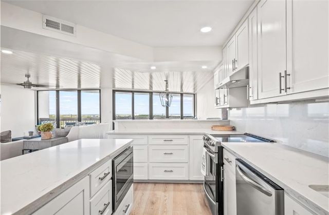 1000 Lantana Dr 301, Port Aransas, TX 78373