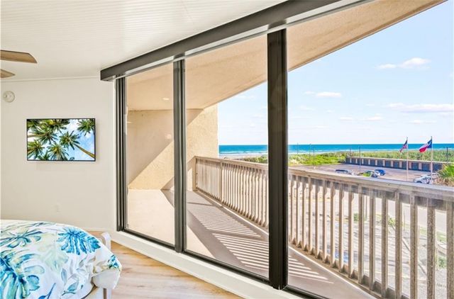 1000 Lantana Dr 301, Port Aransas, TX 78373