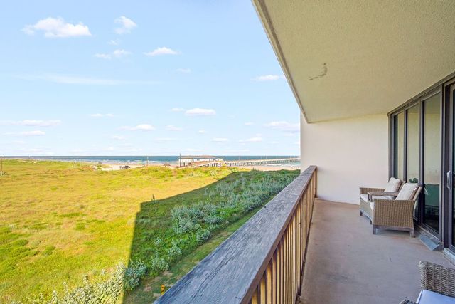 1000 Lantana Dr 301, Port Aransas, TX 78373