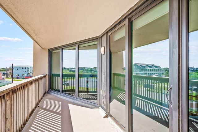 1000 Lantana Dr 301, Port Aransas, TX 78373