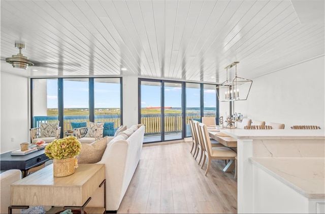 1000 Lantana Dr 301, Port Aransas, TX 78373