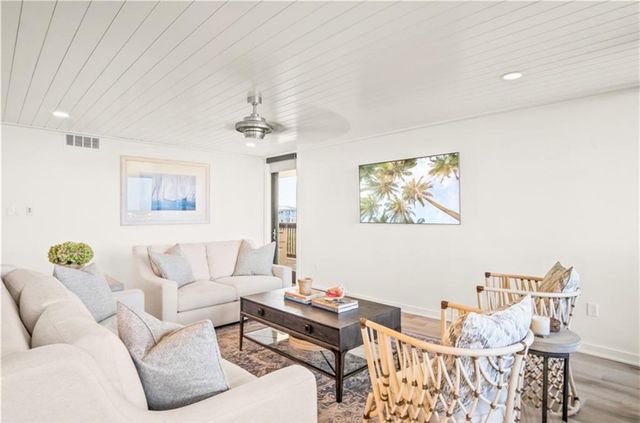 1000 Lantana Dr 301, Port Aransas, TX 78373