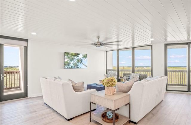 1000 Lantana Dr 301, Port Aransas, TX 78373