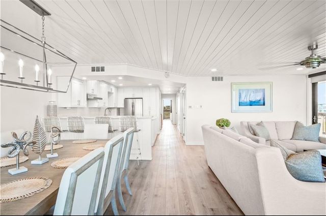 1000 Lantana Dr 301, Port Aransas, TX 78373