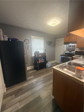 106 S Fostoria Avenue, Springfield, OH 45505