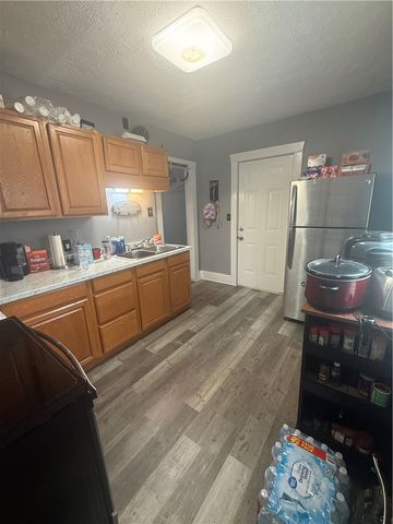 106 S Fostoria Avenue, Springfield, OH 45505