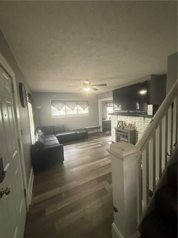 106 S Fostoria Avenue, Springfield, OH 45505
