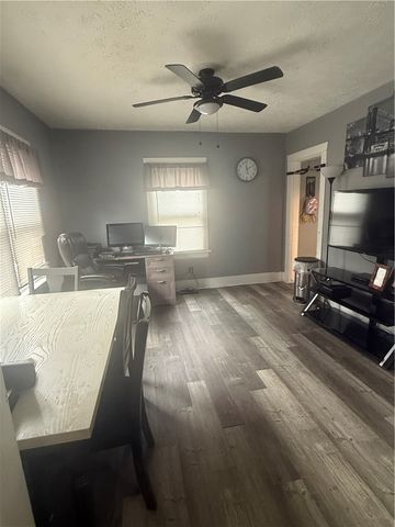 106 S Fostoria Avenue, Springfield, OH 45505