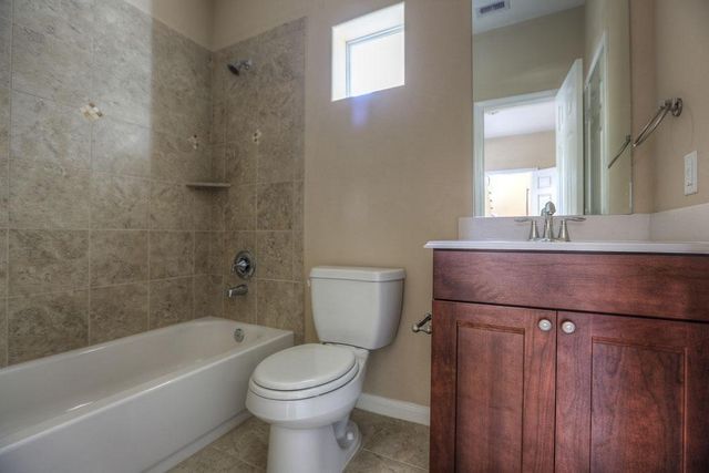 940 W 26th Street, Houston, TX 77008