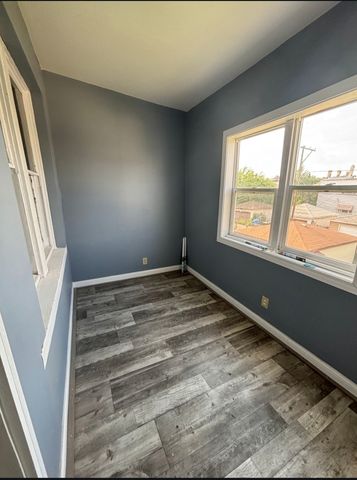 4134 W 21st Place 2, Chicago, IL 60623