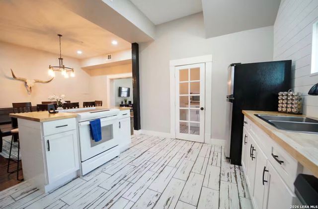 117 YALE, San Antonio, TX 78205
