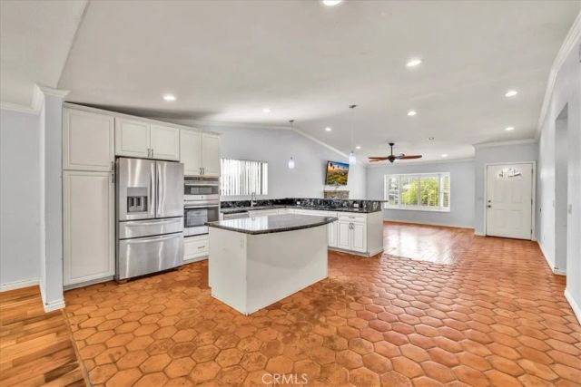 620 Meadow Grove Place, Escondido, CA 92027