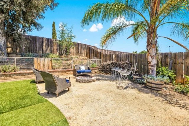 620 Meadow Grove Place, Escondido, CA 92027