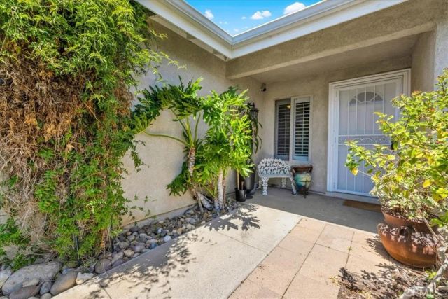 620 Meadow Grove Place, Escondido, CA 92027