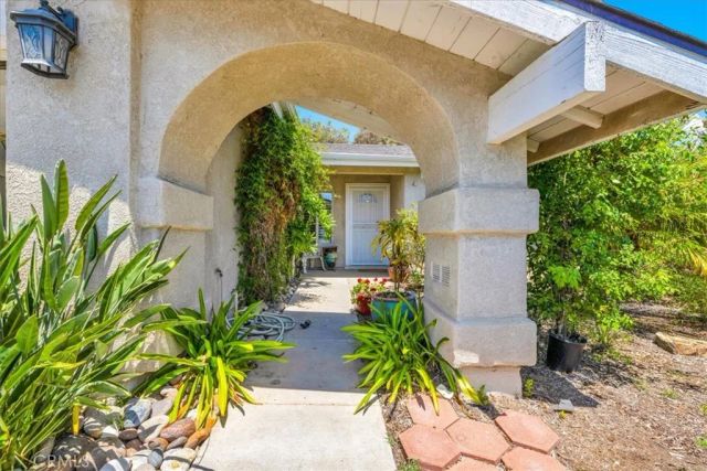 620 Meadow Grove Place, Escondido, CA 92027