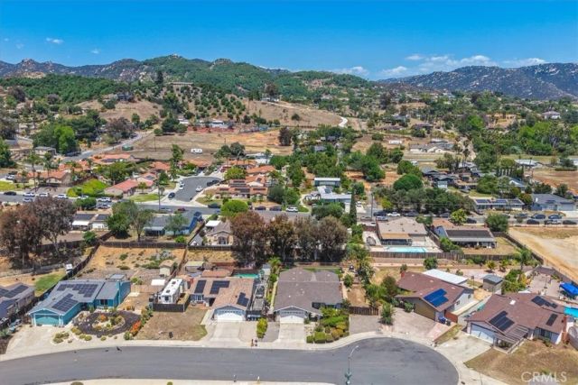 620 Meadow Grove Place, Escondido, CA 92027