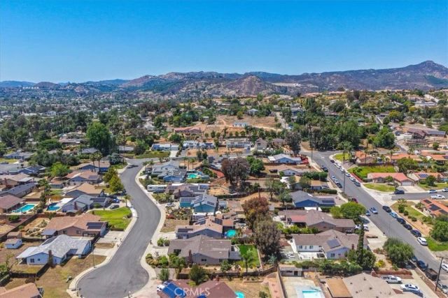 620 Meadow Grove Place, Escondido, CA 92027