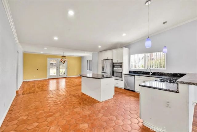 620 Meadow Grove Place, Escondido, CA 92027