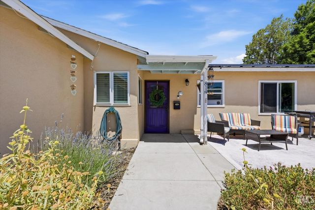 814 Bamboo Court, Tehachapi, CA 93561