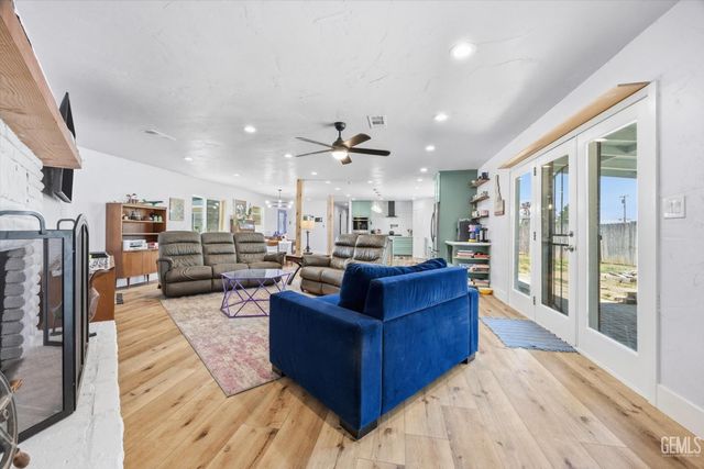 814 Bamboo Court, Tehachapi, CA 93561