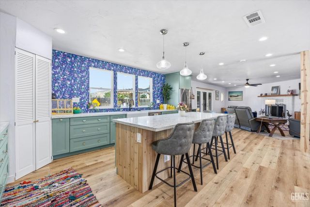 814 Bamboo Court, Tehachapi, CA 93561