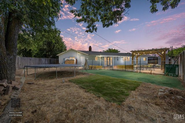 814 Bamboo Court, Tehachapi, CA 93561