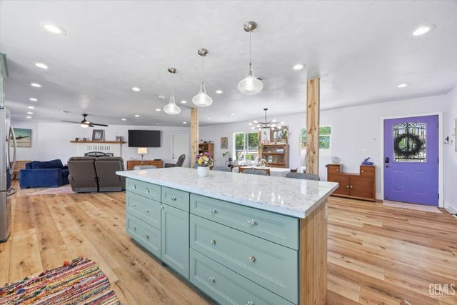 814 Bamboo Court, Tehachapi, CA 93561