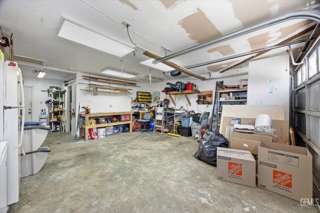 814 Bamboo Court, Tehachapi, CA 93561