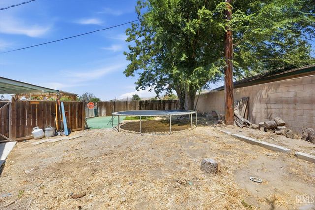 814 Bamboo Court, Tehachapi, CA 93561