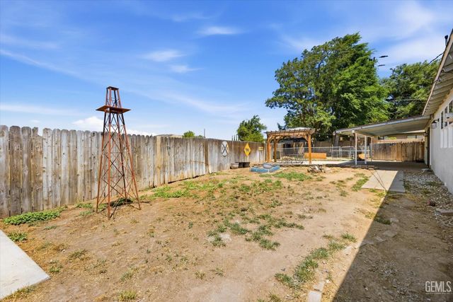 814 Bamboo Court, Tehachapi, CA 93561