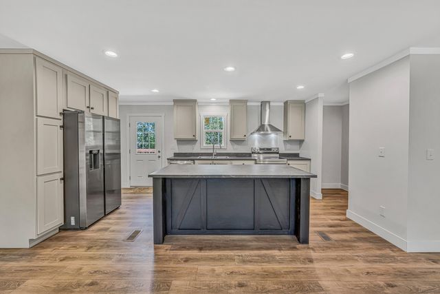 4924 Horseshoe Bend RD, Goodview, VA 24095