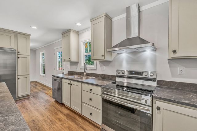 4924 Horseshoe Bend RD, Goodview, VA 24095