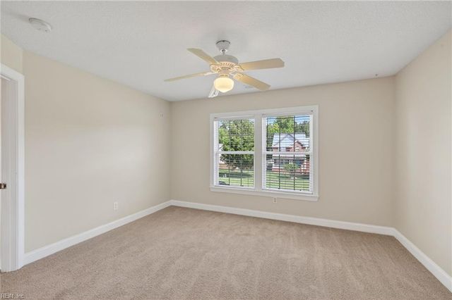 320 Green View RD, Moyock, NC 27958
