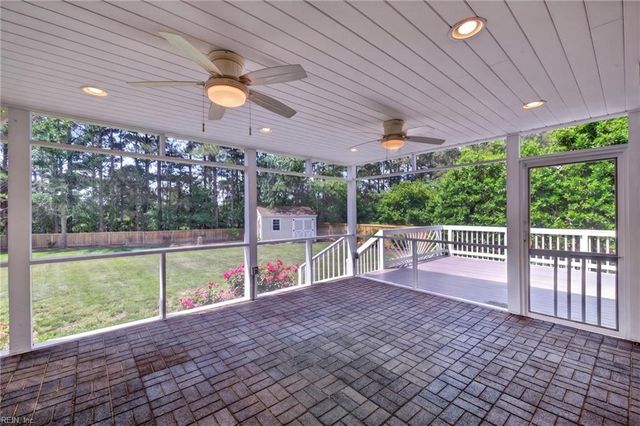 320 Green View RD, Moyock, NC 27958