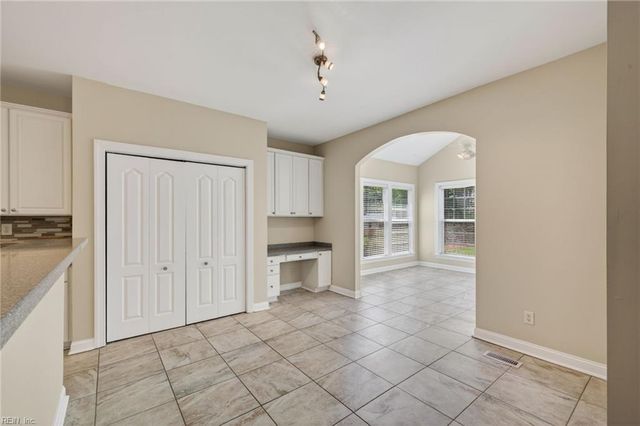 320 Green View RD, Moyock, NC 27958