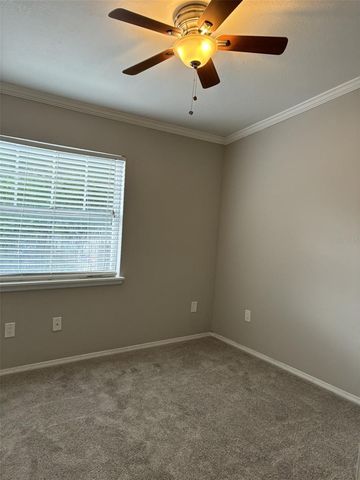 7621 COLONIAL COURT, Tampa, FL 33615