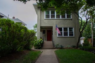 134 S Lombard Avenue 2, Oak Park, IL 60302