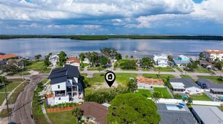 6046 BAYOU GRANDE BOULEVARD NE, St Petersburg, FL 33703