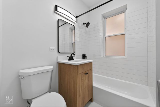 2154 W Arthur Avenue 1, Chicago, IL 60645