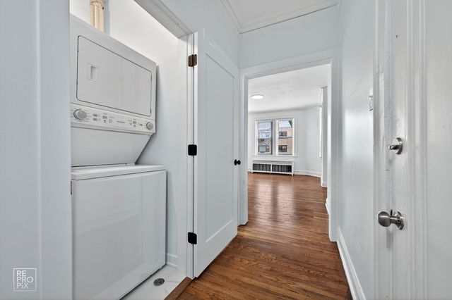 2154 W Arthur Avenue 1, Chicago, IL 60645