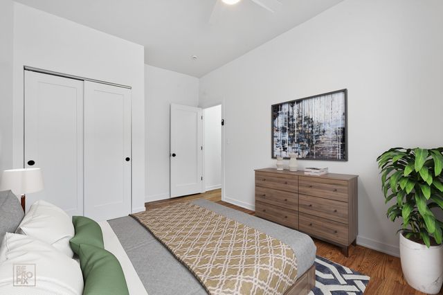 2154 W Arthur Avenue 1, Chicago, IL 60645