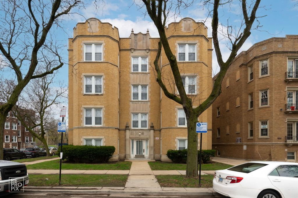 2154 W Arthur Avenue 1, Chicago, IL 60645