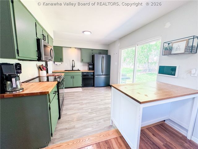 1405 Sheffield Court, Charleston, WV 25314