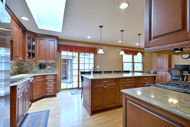 8800 Richard Street, River Grove, IL 60171